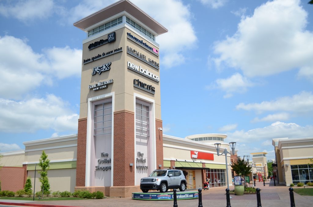 Woodstock outlets a resounding success · Cherokee Office of Economic ...